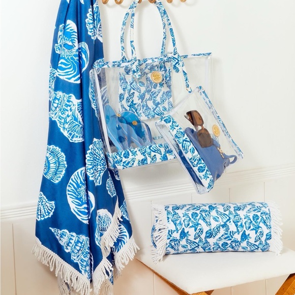 BNWT Lilly Pulitzer GWP Beach Blanket - Picture 2 of 3